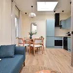 Curated Apartment Near Scheveningen Beach