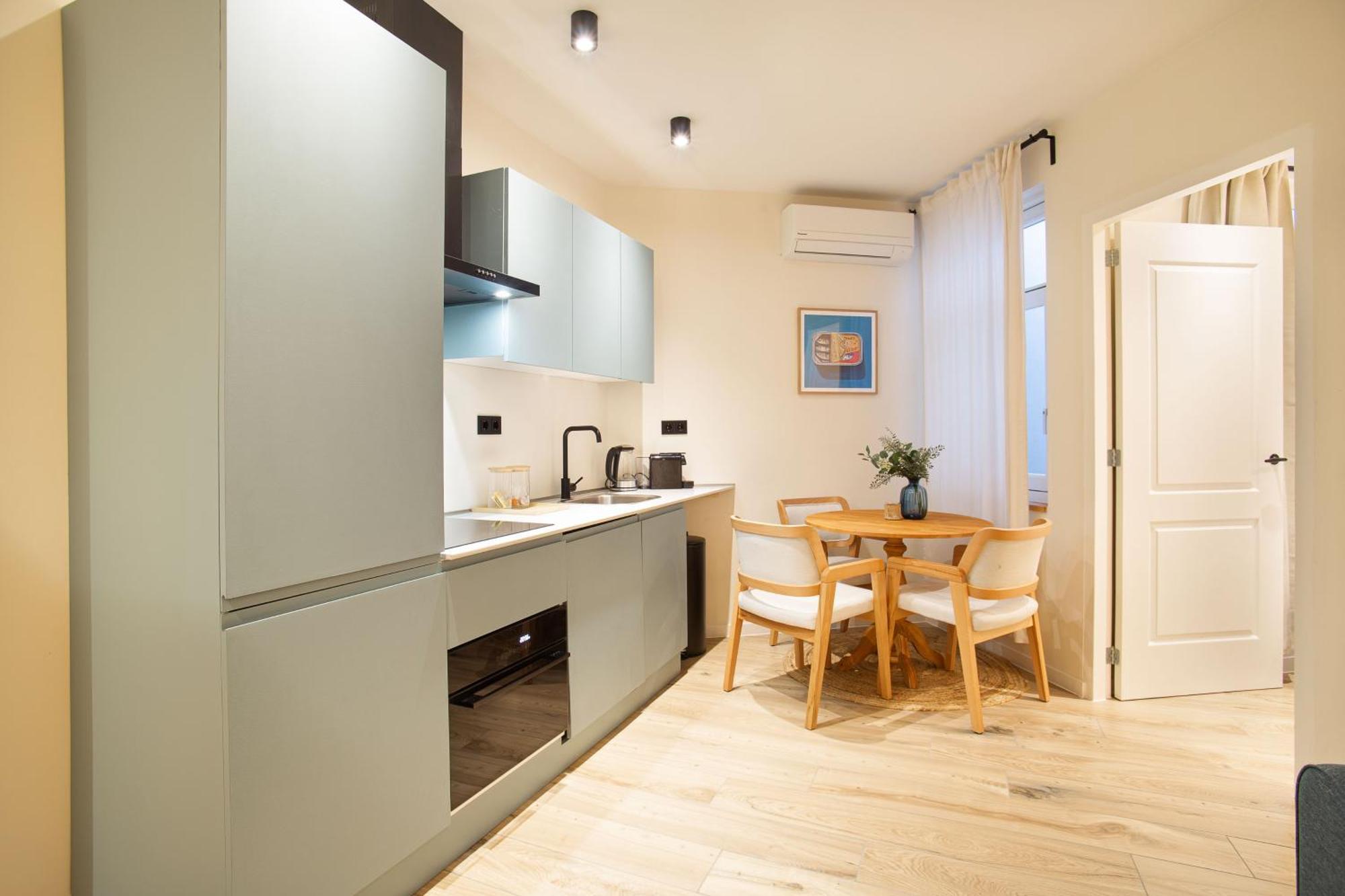Curated Apartment Near Scheveningen Beach Den Haag