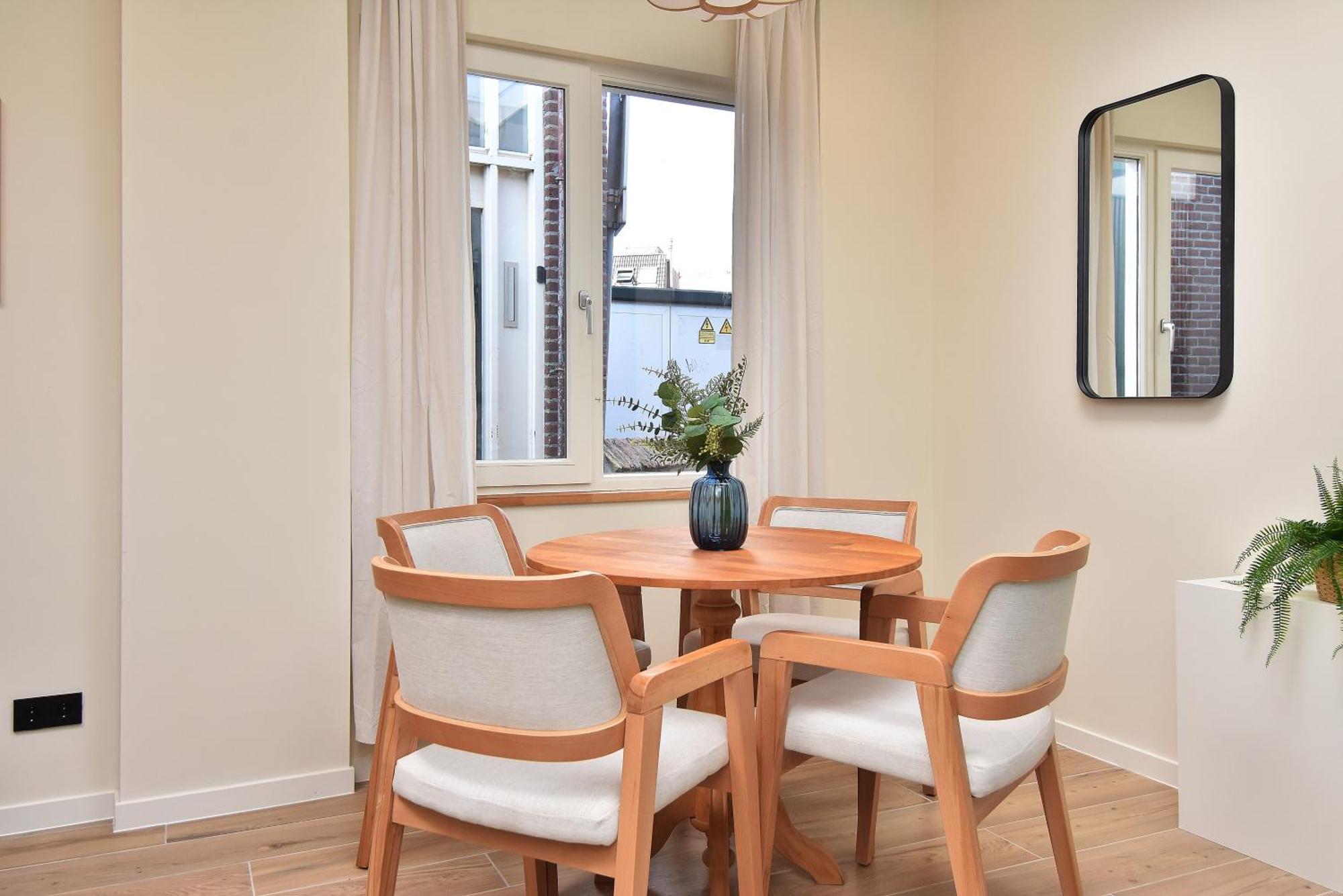 Curated Apartment Near Scheveningen Beach Den Haag
